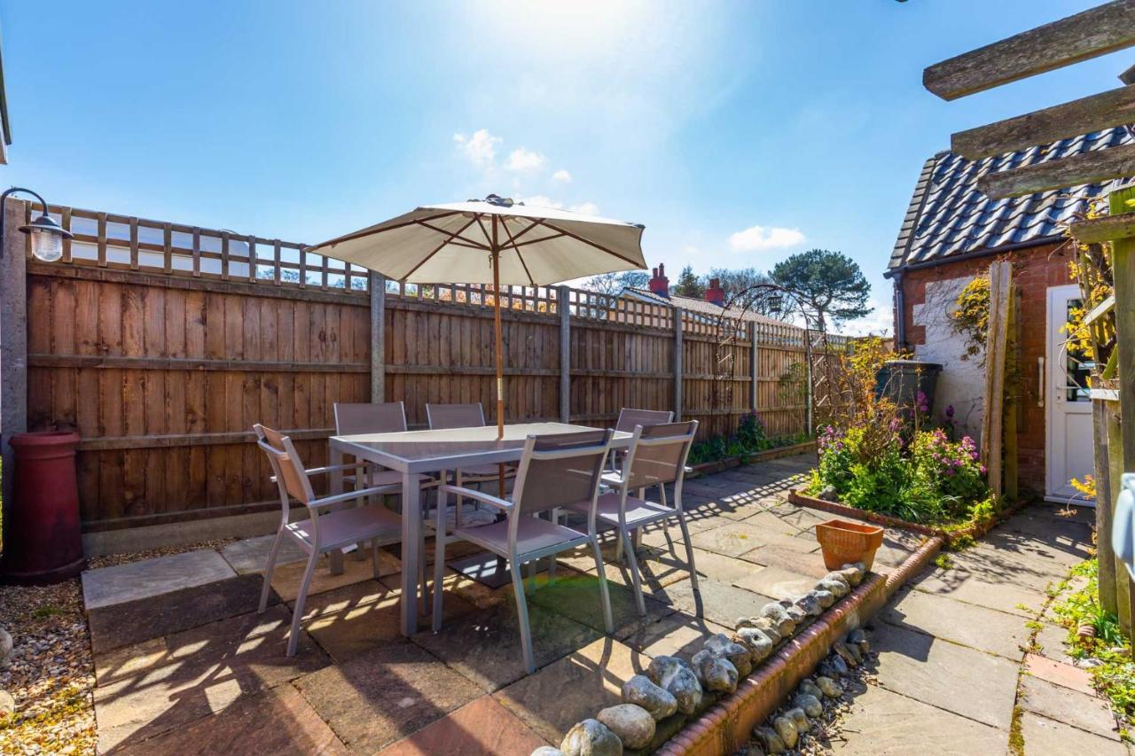 Host & Stay - St Joseph'S Cottage West Runton Bagian luar foto