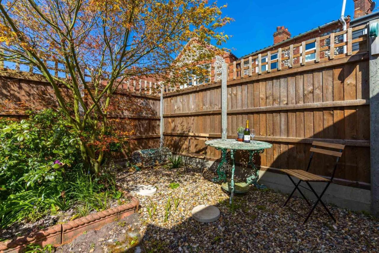Host & Stay - St Joseph'S Cottage West Runton Bagian luar foto